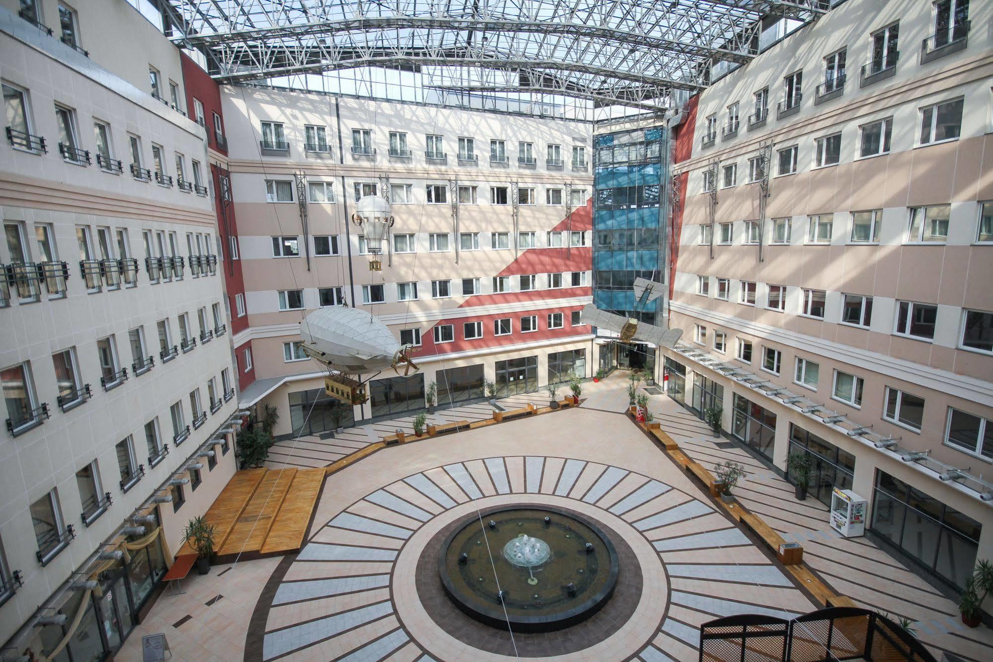 Hotel Galleria Суботица Экстерьер фото